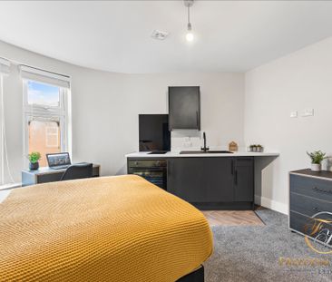 Newly Renovated Houseshare! Room 4 - Photo 3