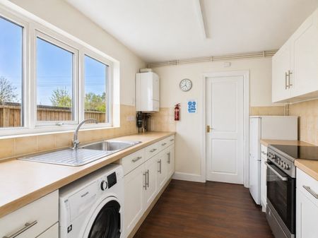 Room 2, 23 Marle Hill Road, Cheltenham - Photo 3