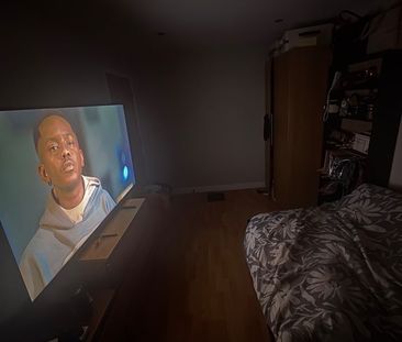 Room in a Shared Flat, West One Panorama, S1 - Photo 4