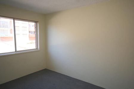 4/106 Henderson Road - Photo 2