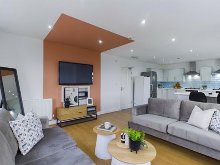 9 bedroom house to rent - Photo 3