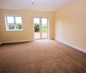 3 bedroom detached bungalow to rent - Photo 5