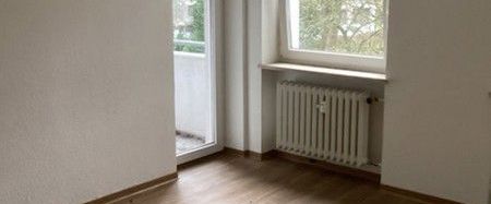 2 Zimmer Wohnung mit Balkon, eine Kaltmiete wird geschenkt - Foto 1