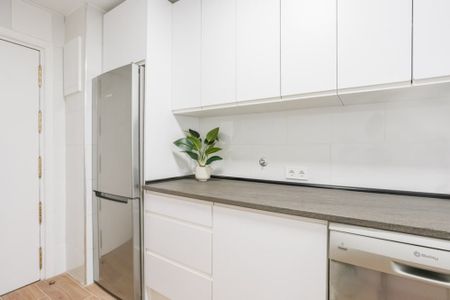 Room with private terrace in Plaza España - Photo 3