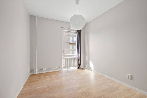 Snödroppsgränd, Hässelby - Photo 1