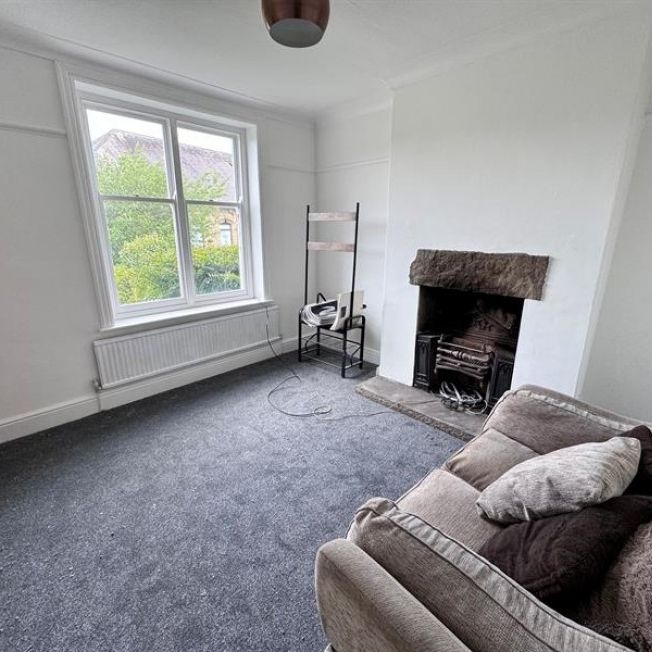 2 Bedroom Terraced Available Arranging tenancy - Photo 1