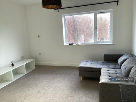 2 bedroom flat to rent - Photo 3