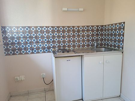 Location Appartement 1 pièce 28m² - Photo 2