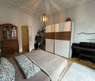 3-Zimmer-Wohnung im Denkmal mit Stuck und Erker! - Foto 1