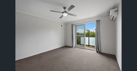 SPACIOUS APARTMENT IN THE HEART OF BULIMBA - Photo 4