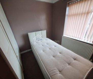 Price £900 pcm - Available Now - Unfurnished - Photo 3