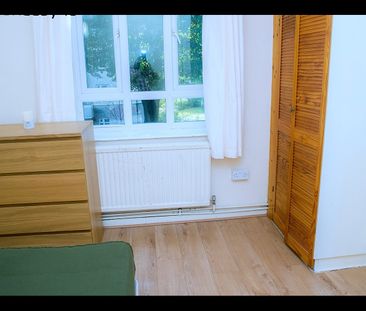 Room in a Shared Flat, Bernwood House, N4 - Photo 6