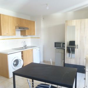 Location Appartement 1 pièce 22m² LE PUY EN VELAY 43000 - Photo 2