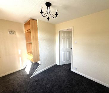 3 bedroom end of terrace house to rent - Photo 5