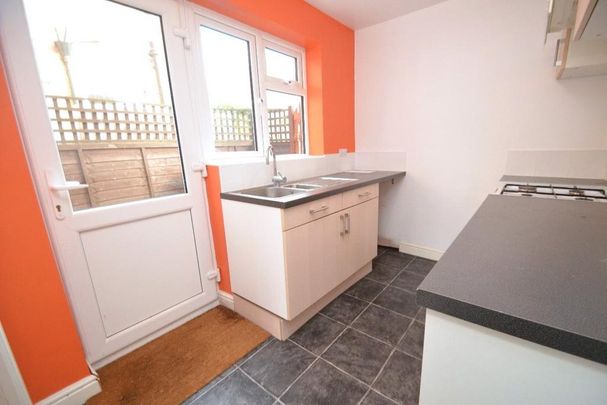 3 bedroom terraced house to rent - Photo 1