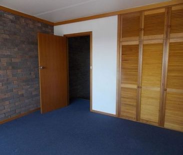 BEST DEAL FOR ONE TENANT IN CLAREMONT : $450 PW : INCL WATER : NO B... - Photo 3