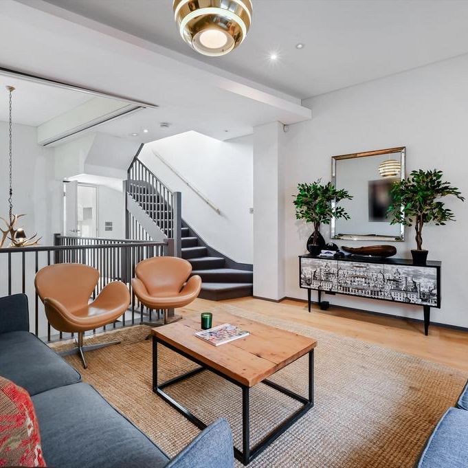 4 bedroom terraced house to rent - Photo 1