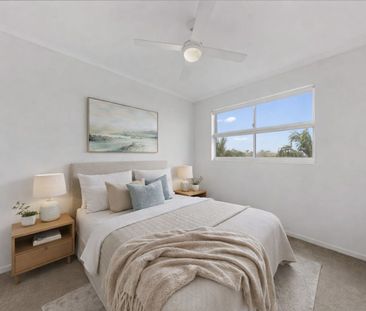 Spacious 2 Bedrooms Apartment in Great Location with 2 car parking ... - Photo 3