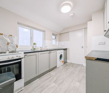 2 Bed Flat, The Grove, RG1 - Photo 2