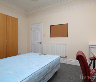 4 bedroom terraced house to rent - Photo 2