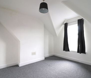 Flat 2 125 Claude Road, Cardiff CF24 3QE - Photo 3