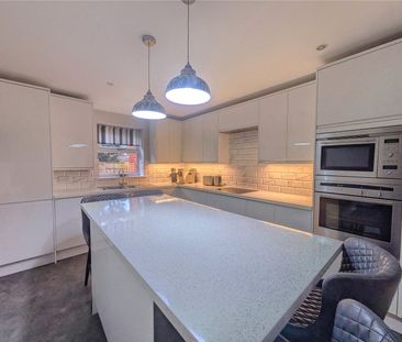 2 bed ground floor flat to rent in The Grove, Marton-in-Cleveland, TS7 - Photo 4