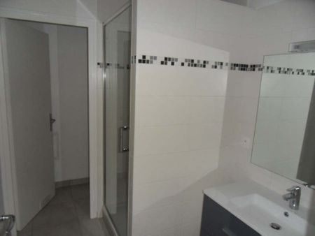 Location Appartement 2 pièces 34m² BAYEUX 14400 - Photo 2
