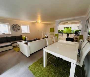 Old Christchurch Road, Bournemouth - Photo 2