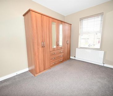 60 The Green, Dunmurry, Belfast, BT17 0QA - Photo 3