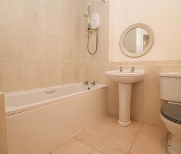 2 Bedroom Flat - Second Floor - Photo 5