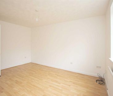 2 bedroom semi-detached house to rent - Photo 5