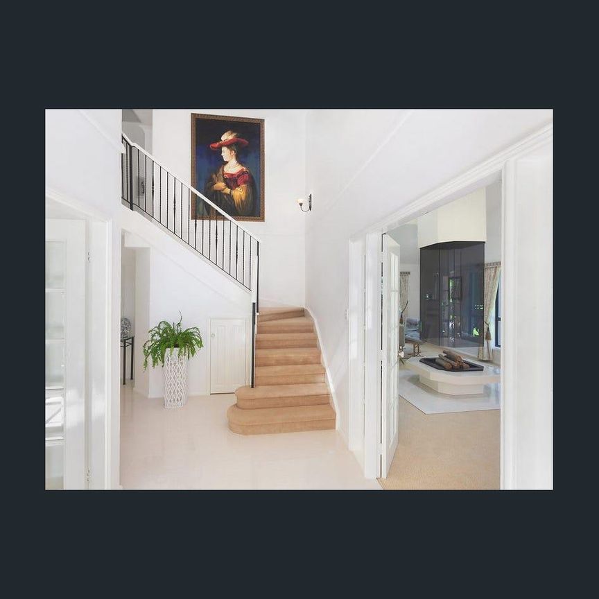 Secluded Grandeur - Photo 1