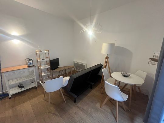 Location Appartement 2 pièces 35m² MARSEILLE 1er - Photo 1