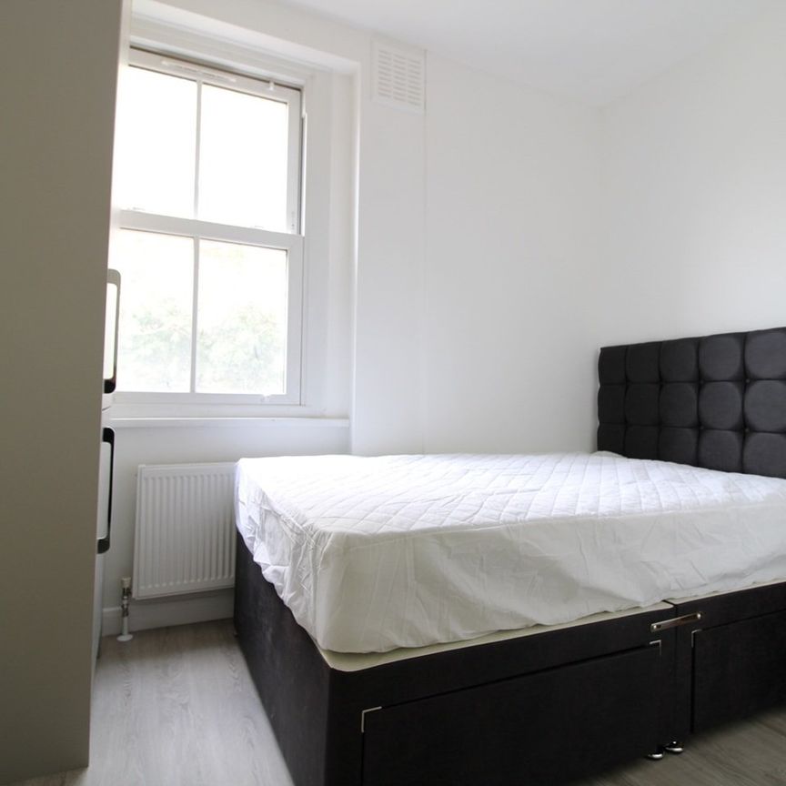 2 Bed Flat, Penge Road, SE25 - Photo 1