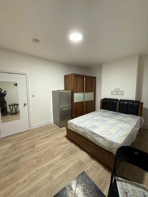 2 bedroom house share to rent - Photo 1