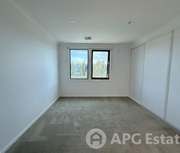 Spacious 3-Bedroom Home with Garage & Extra Parking in the Heart of... - Photo 3