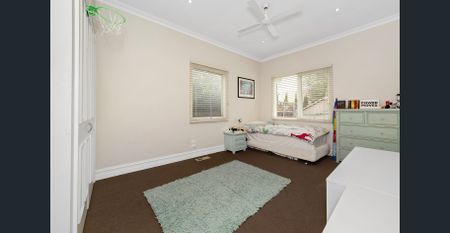 Classic Hampton Charm with Space for the Whole Family - Photo 5
