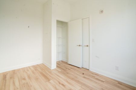 For Lease - 3250 Carding Mill Trail Unit# 505, Oakville, Ontario - Photo 4