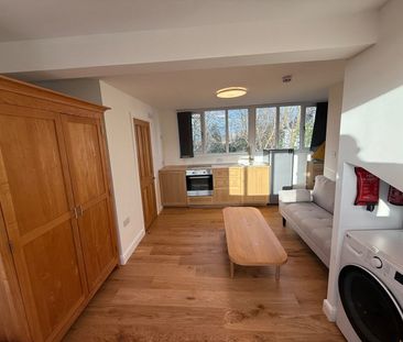 Studio Flat, Roxeth Hill, HA2 - Photo 2