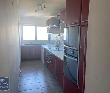 Location Appartement 3 pièces 74m² LE TAMPON 97430 - Photo 5