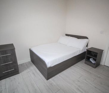 3 bedroom apartment to rent - Photo 6