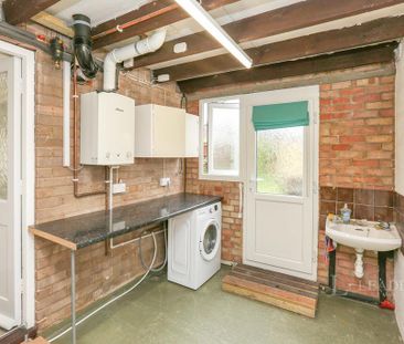 3 bedroom semi-detached house to rent - Photo 6