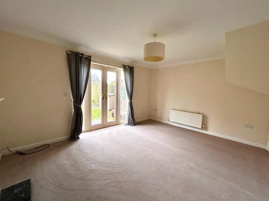 3 bedroom end of terrace house to rent - Photo 1