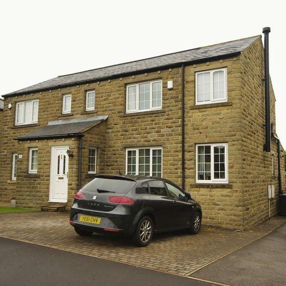 3 bedroom semi-detached house to rent - Photo 1