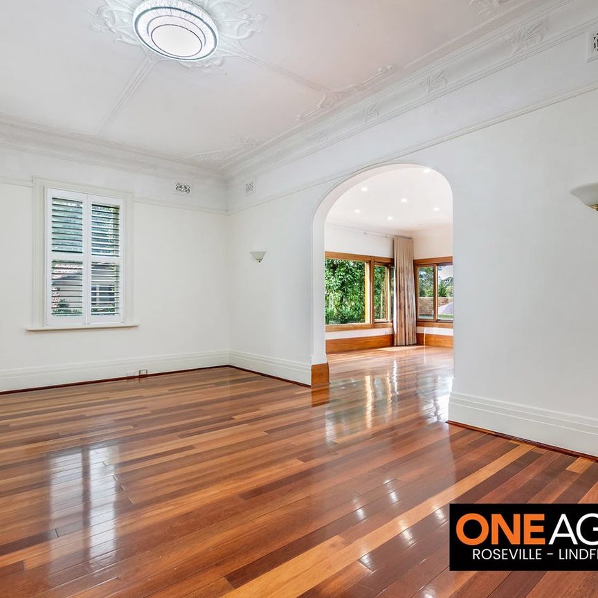 Grand Federation Residence in Killara’s Premier Location – Luxury, Space & Character with 5 min walking to Train Station - Photo 1