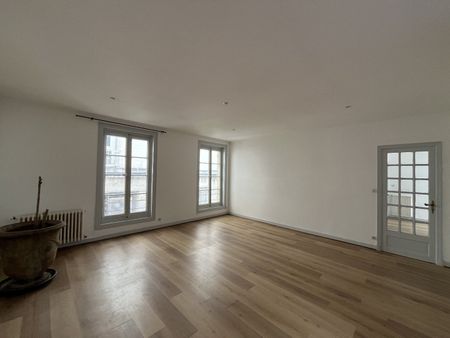 Location Appartement 4 pièces 110m² COGNAC 16100 - Photo 2