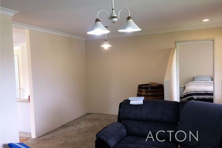 12 Alaric Court, Parkwood. - Photo 4