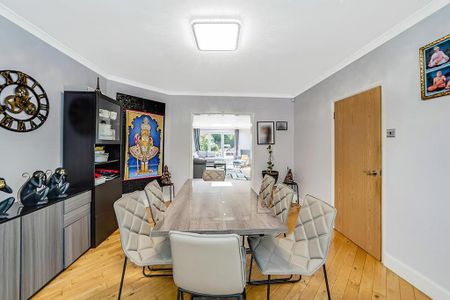 3 bedroom semi-detached house to rent - Photo 5