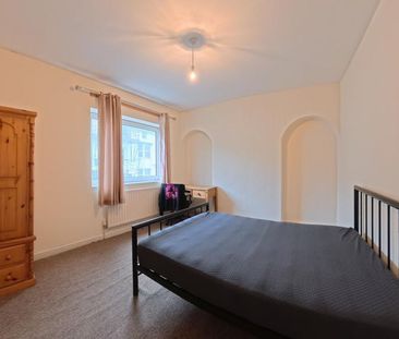 5 bedroom terraced house to rent - Photo 1