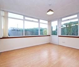 2 bedroom detached house to rent - Photo 3